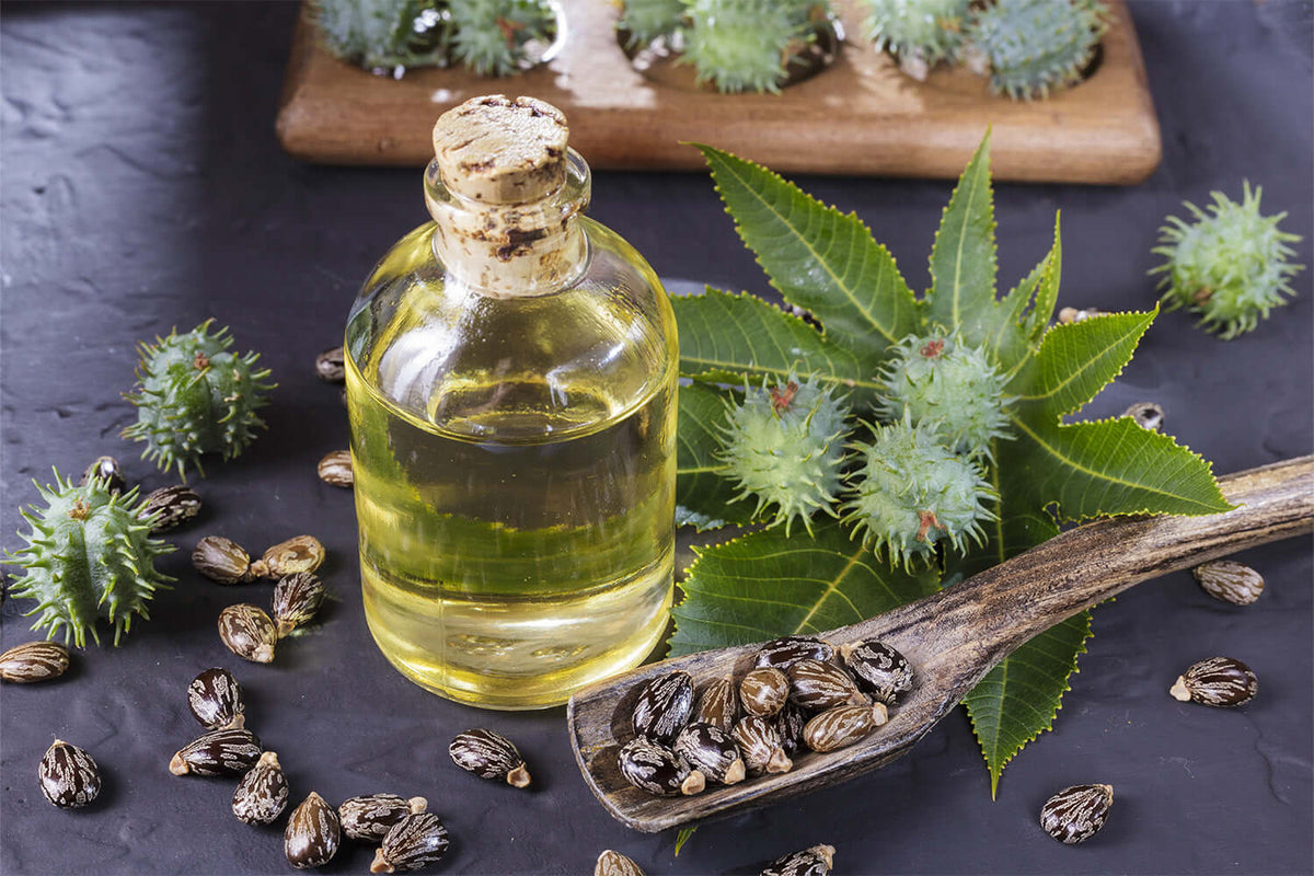 Castor Oil Lashes: 6 Reasons To Give Them A Chance