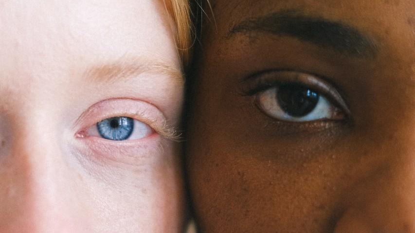How Long Does it Take for Eyelashes to Grow Back? - ForChics